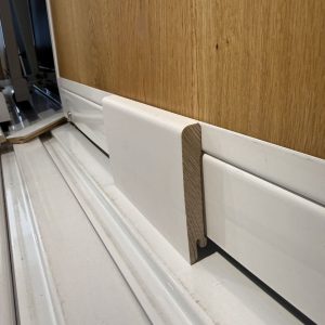 Skirting white veneer (can be painted) 15x95x2500mm - SV0141