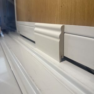 Skirting white veneer (can be painted) 15x95x2500mm - SV0145